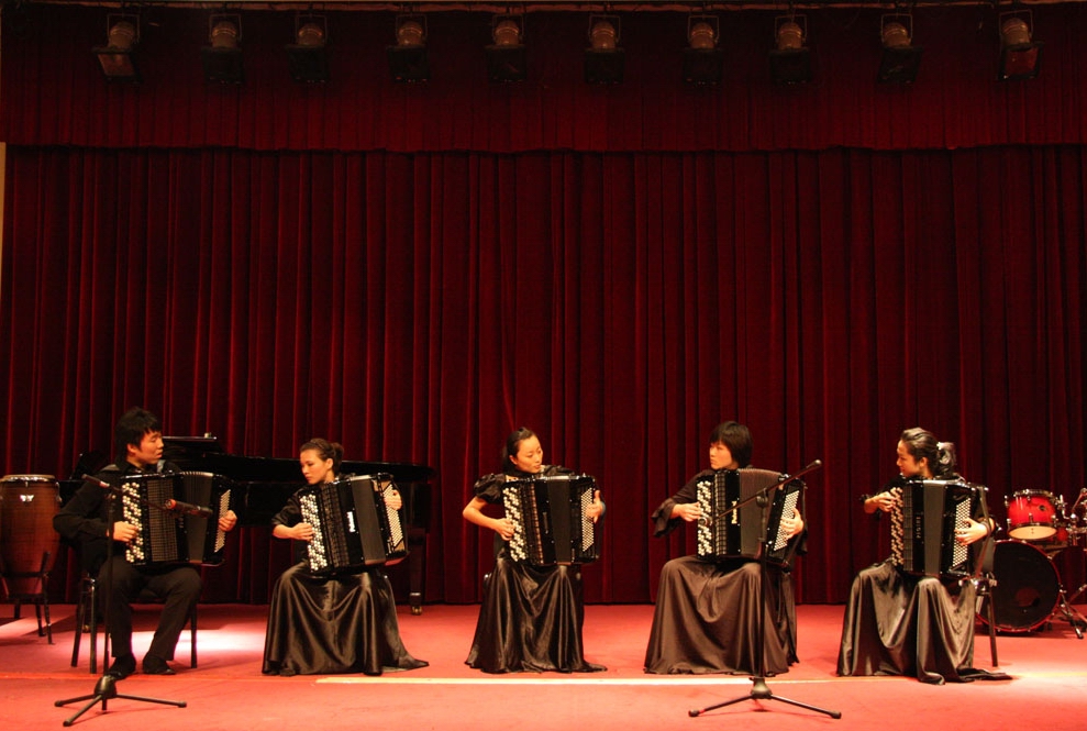 手风琴演奏,手风琴演出，北京演出公司